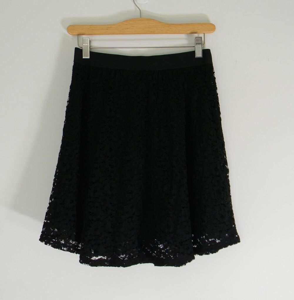 LC Lauren Conrad Black Short Lace Skirt Size Small Pull-on Elastic Waist EUC